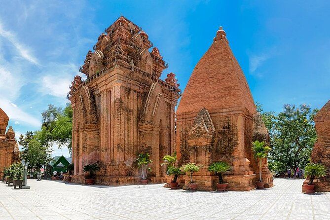 Imagen del tour: Nha Trang: viaje de medio día a los destinos más simbólicos
