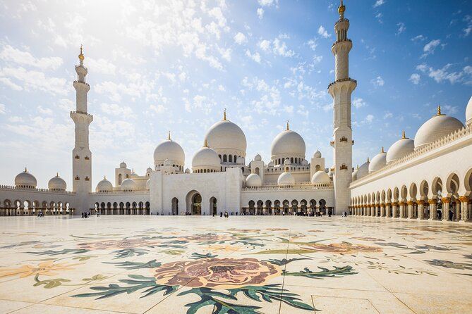 Imagen del tour: Visita privada guiada a la Gran Mezquita Sheikh Zayed desde Dubái