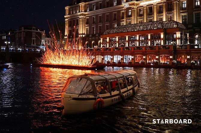 Imagen del tour: Ámsterdam: paseo en barco cubierto por el festival de la luz con bebidas ilimitadas