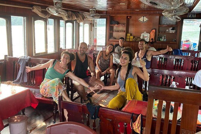 Imagen del tour: Tour en barco de día completo en la bahía de Halong, el archipiélago de Cat Ba y la bahía de Lan Ha