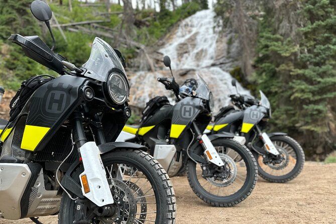 Imagen del tour: Tour guiado en motocicleta de 6 días: parques nacionales de Yellowstone y Teton