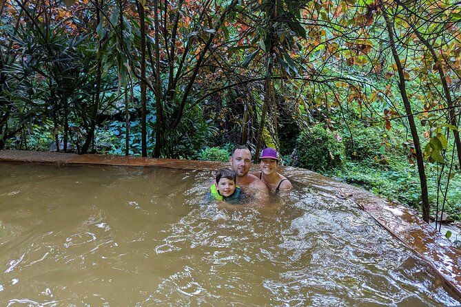 Imagen del tour: Un Día de Relajación en la Selva y Cascadas de Dominica