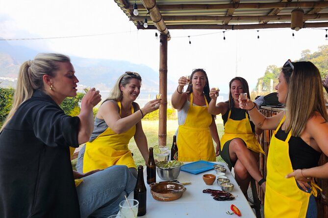 Imagen del tour: Clase de cocina guatemalteca alrededor del lago de Atitlán