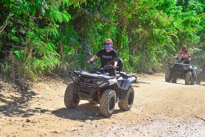 Imagen del tour: Aventura de medio día en vehículos todo terreno 4x4 en Punta Cana