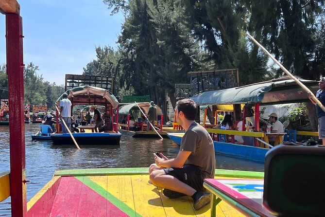 Imagen del tour: 1 hora Montando Lanchas Xochimilco + Tacos + Coyoacán (Tour Privado)