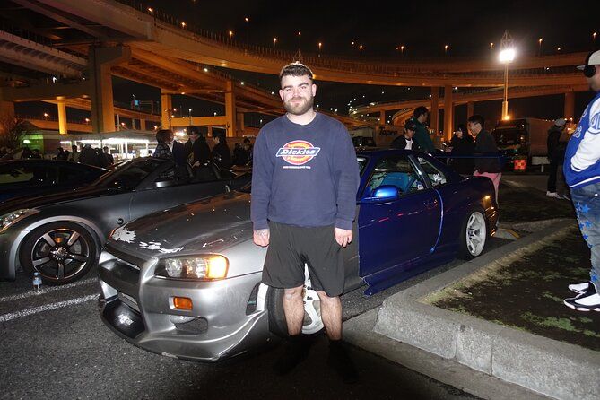 Imagen del tour: El coche japonés y el Daikoku Car se encuentran con un corredor y guía local