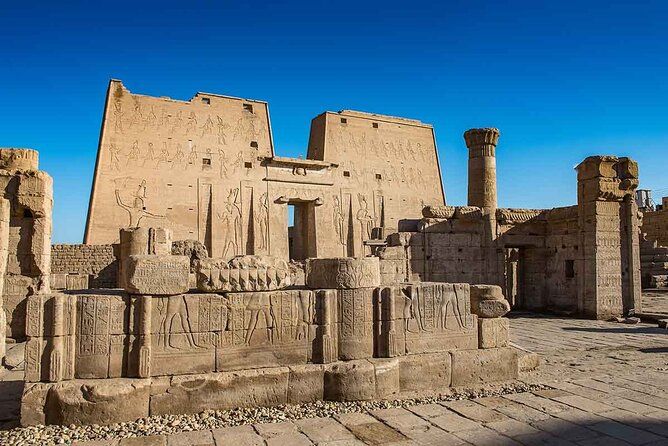 Imagen del tour: Boletos de entrada al templo de Edfu con recogida y regreso desde Luxor