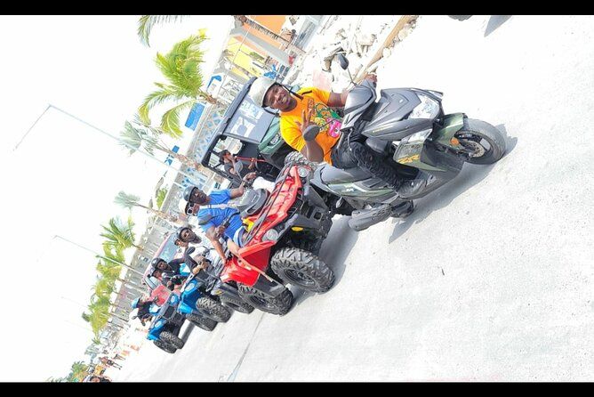 Imagen del tour: Tour de medio día por la ciudad en vehículo todoterreno en Nassau: visita guiada con muestras gratuitas