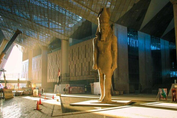 Imagen del tour: Visita a las pirámides de Giza y al Gran Museo Egipcio desde Port Said