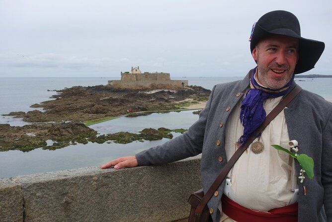 Imagen del tour: Visita guiada de Saint Malo en la época de los últimos corsarios.