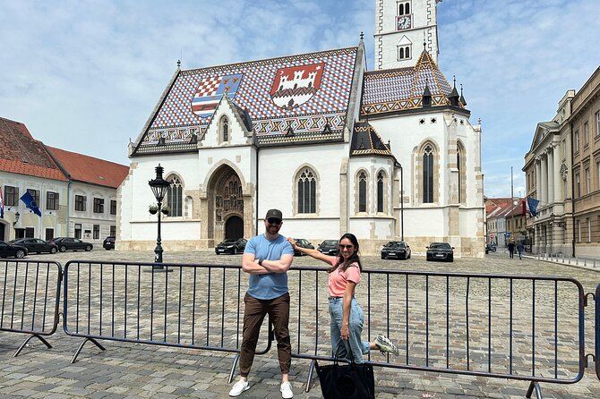 Imagen del tour: Recorrido a pie por Zagreb para grupos pequeños con paseo en funicular y túnel de la Segunda Guerra Mundial