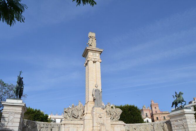 Imagen del tour: Paseo a Pie por Cádiz historias de la mano de un guía local
