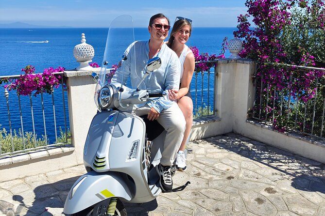 Imagen del tour: Tour privado con chofer (o sin) en Vespa por la costa de Amalfi