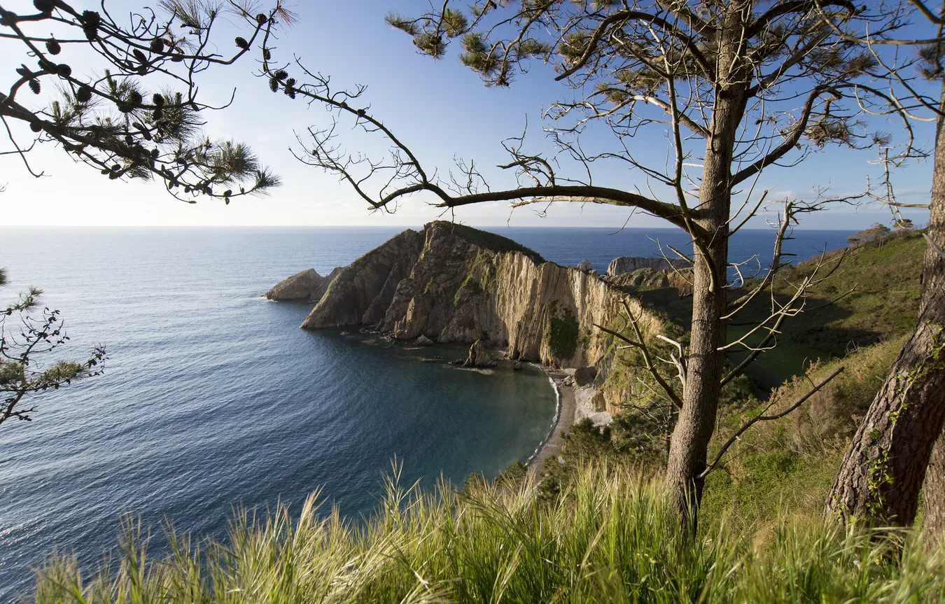 Imagen de Las 10 mejores playas de Asturias para un verano mágico