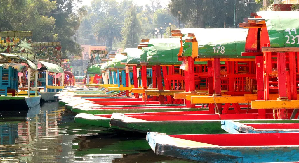 Imagen de Visitar el Lago Xochimilco: Una inmersión en la cultura y tradiciones del lago
