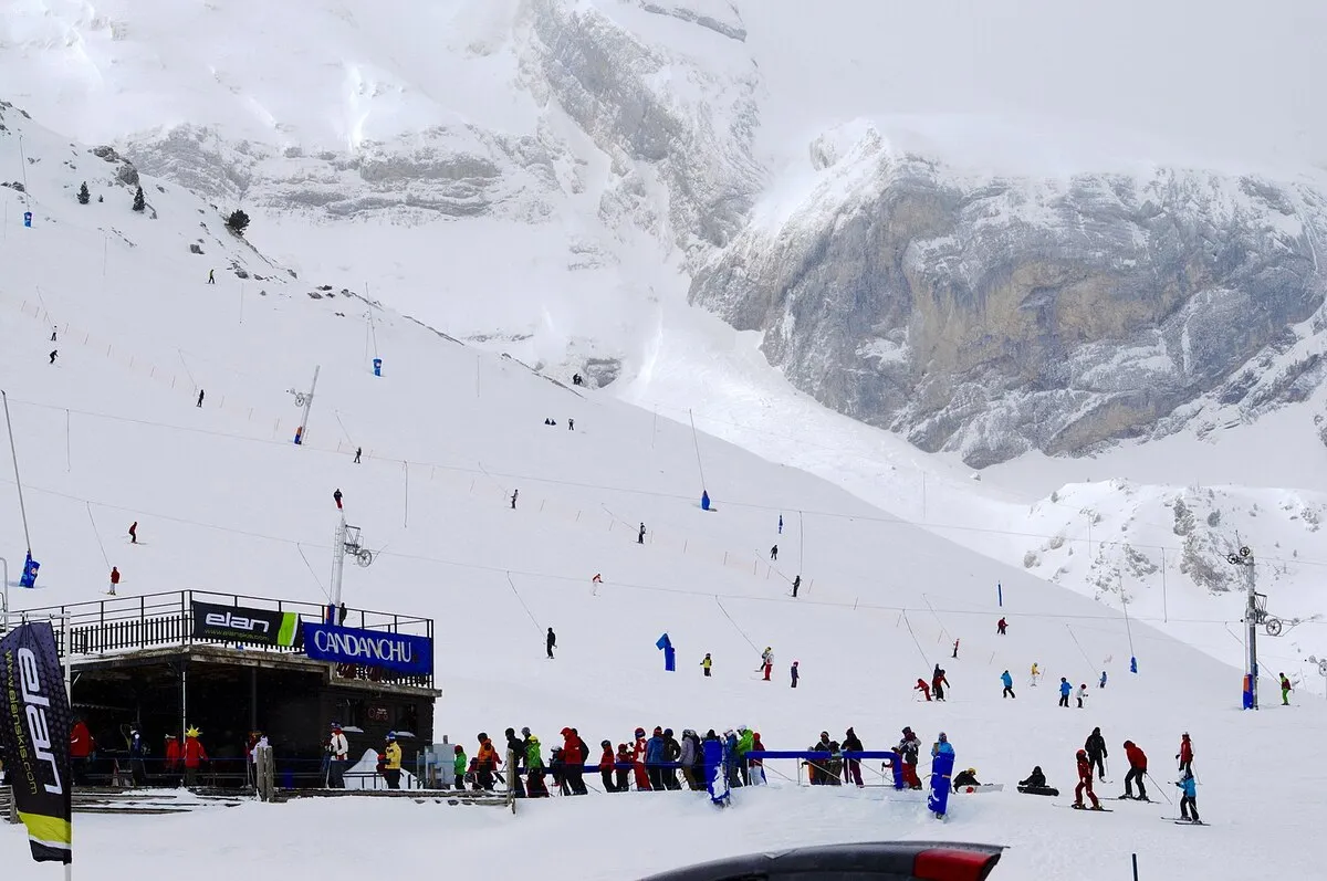 Panorámica de la pista principal de la estación de esquí de Candanchú