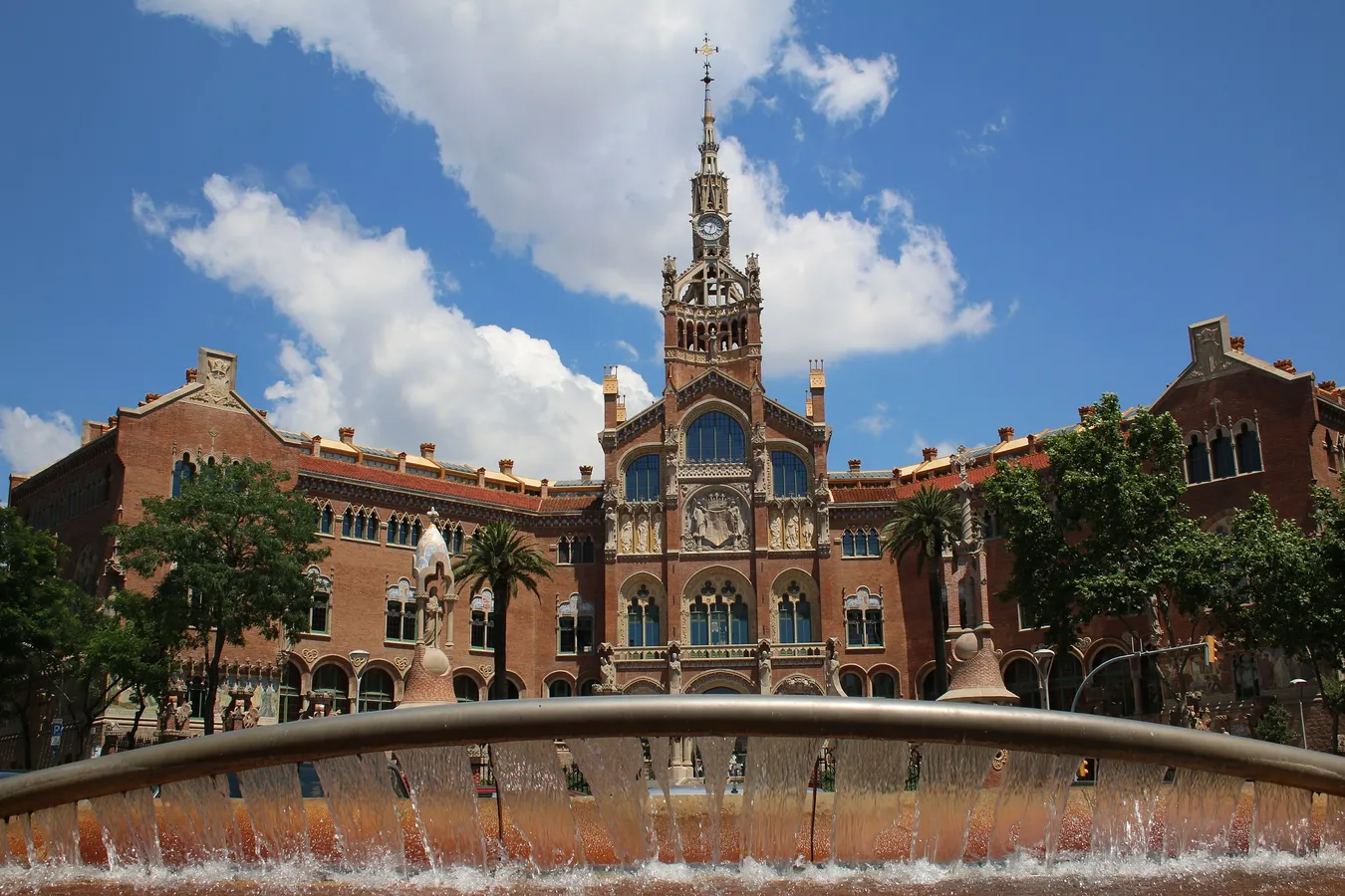 Imagen de Recinto Modernista de Santa Creu y Sant Pau: El antiguo hospital convertido en hito artístico de Barcelona