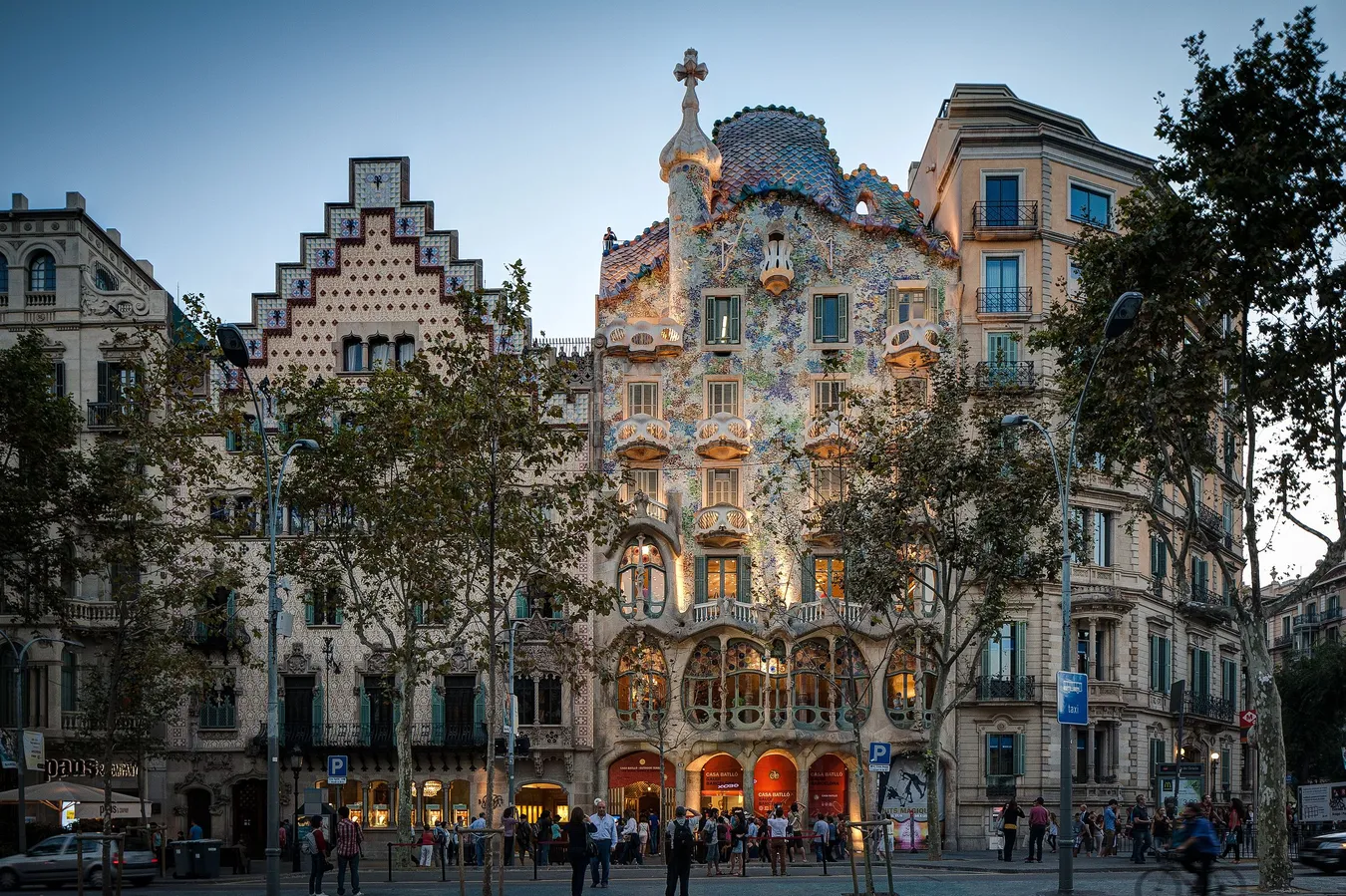 Imagen de La Casa Batlló en Barcelona: Visitando el edificio remodelado por Gaudí en el Passeig de Gracia