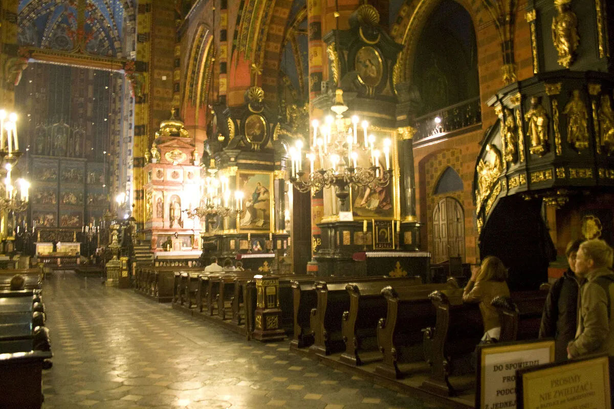 El interior de la Basílica de Santa María