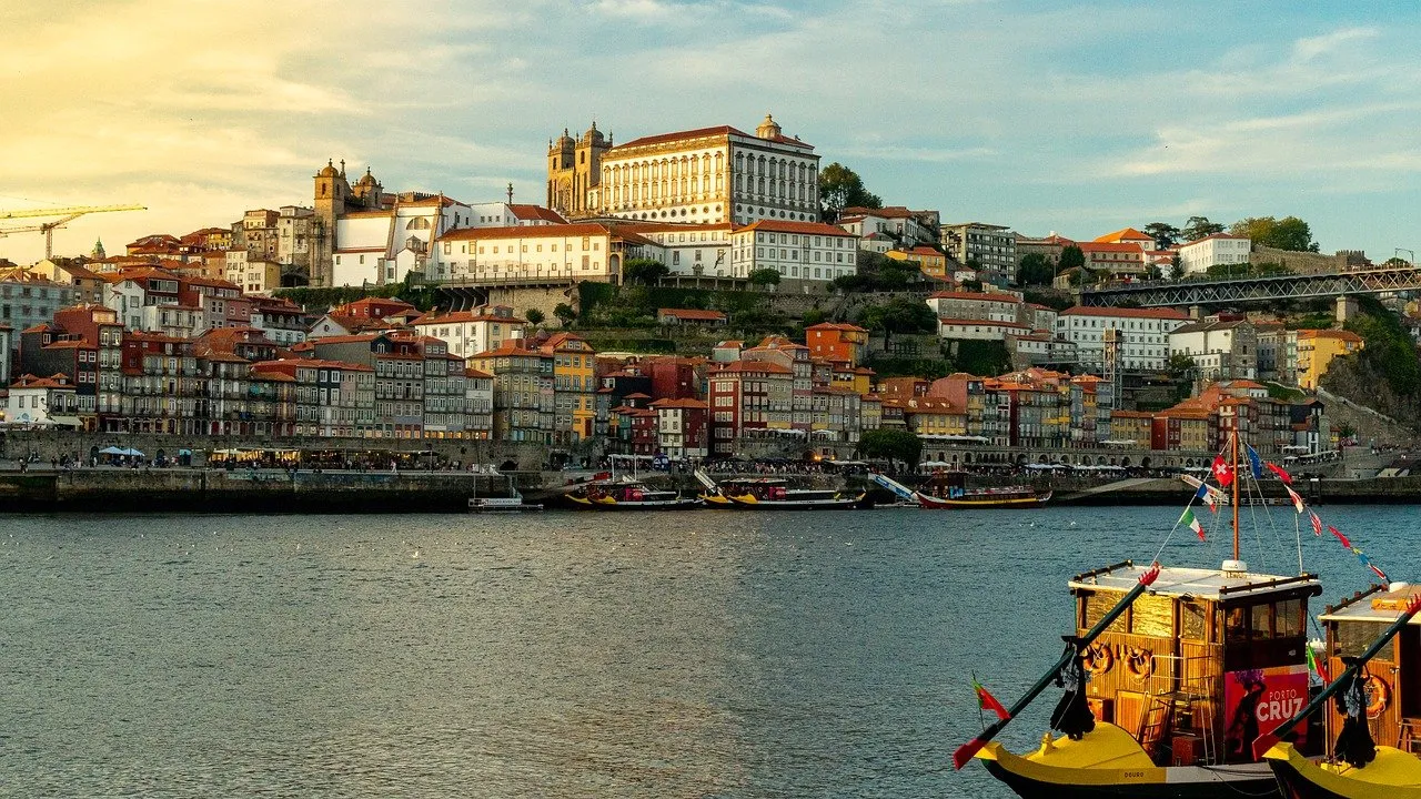 Imagen de Visitar Oporto, la bella decadente