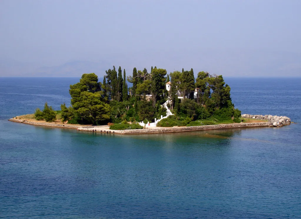 Panorámica de la isla de Pontikonisi, Corfú.