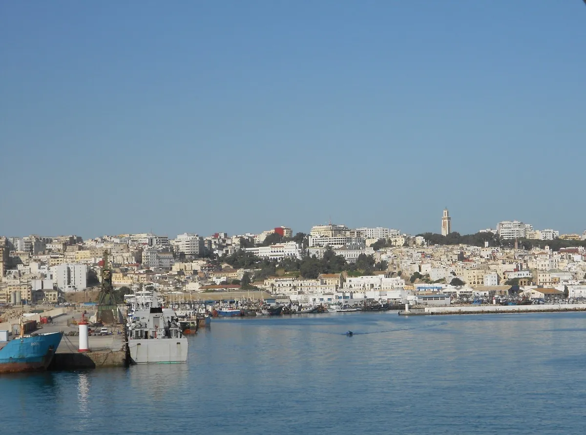 Panorámica del puerto de Tanger