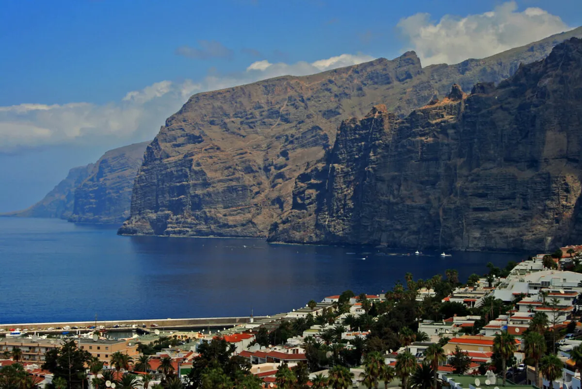 Vista panorámica del acantilado de los gigantes