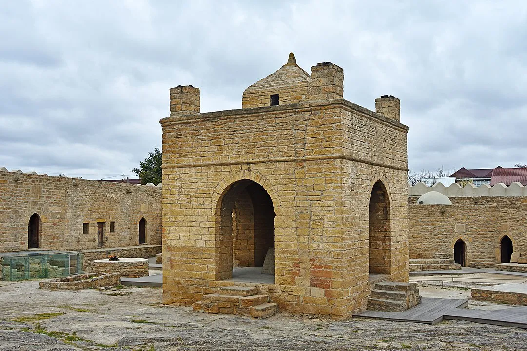 Viajar a Azerbaiyán, templo Atesthgah