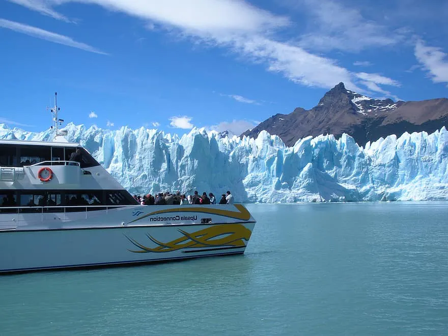 Visita en barco al glaciar Perito Moreno