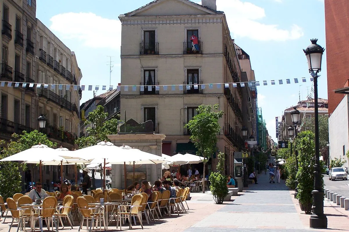 Imagen de Así es el Barrio de las Letras, la zona con más historia de Madrid