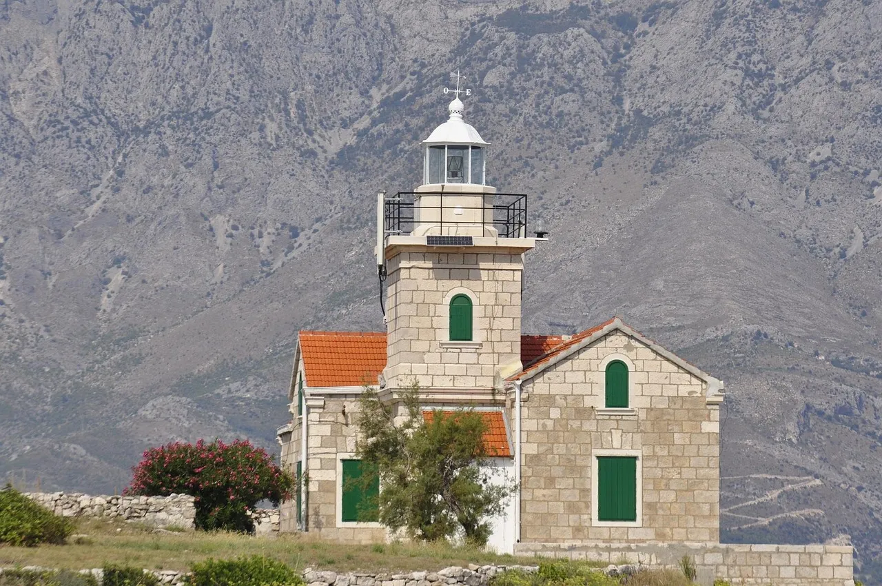 Un faro de Brac, Croacia