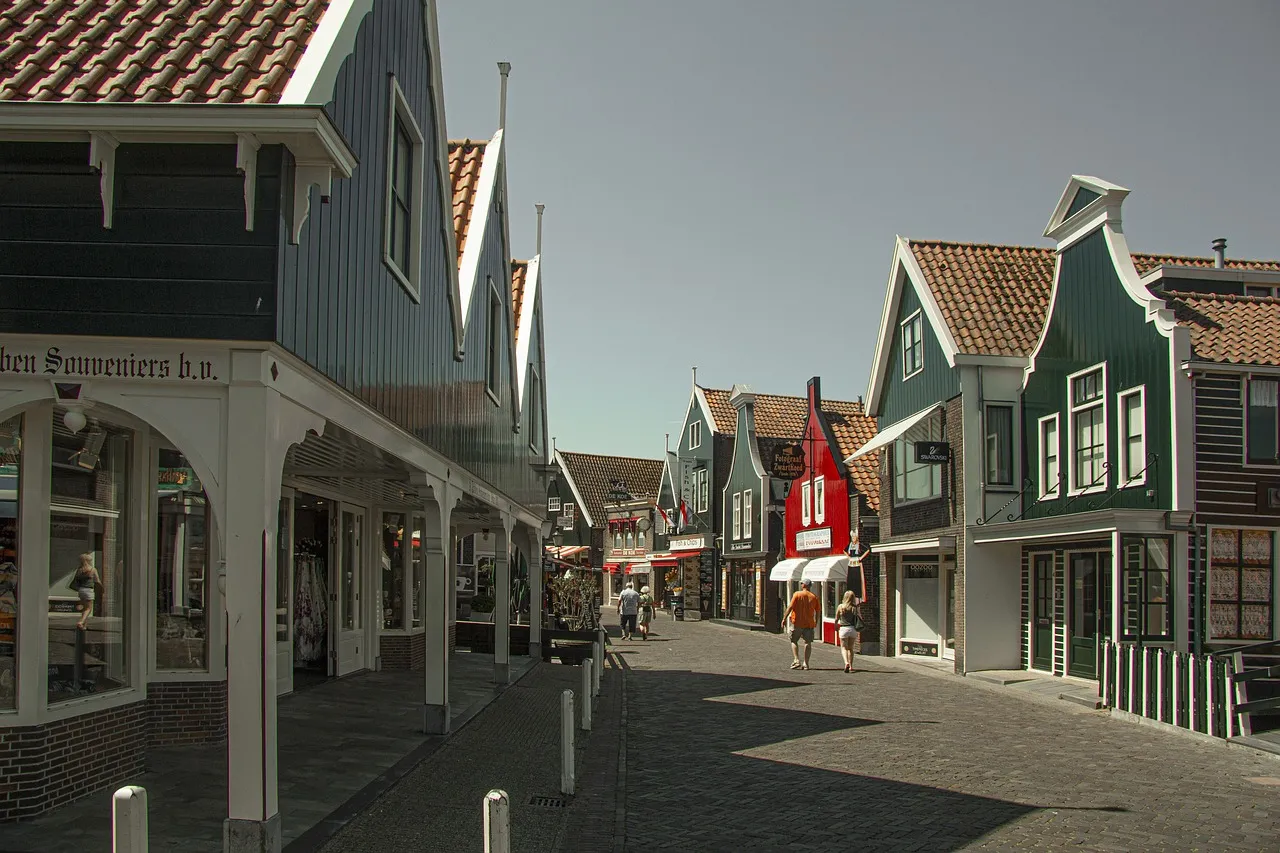 Una de las calles de Volendam