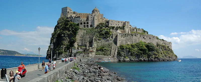 Panorámica del Castello Aragonese, Ischia.