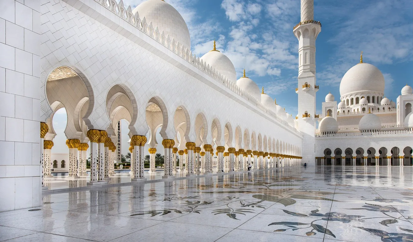 Gran mezquita blanca