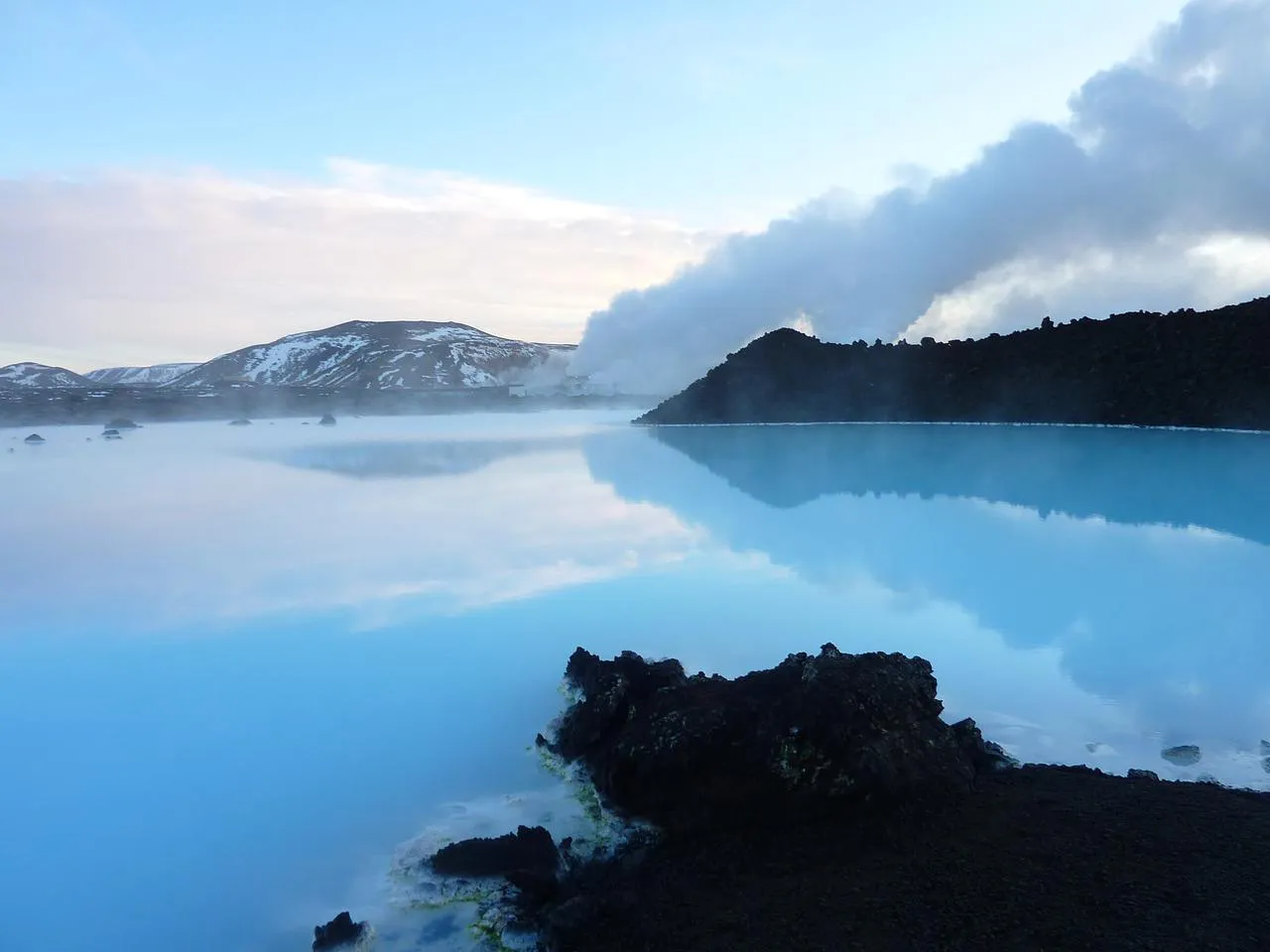 Imagen de La Laguna Azul, lo que no puede faltar en tu visita a Islandia