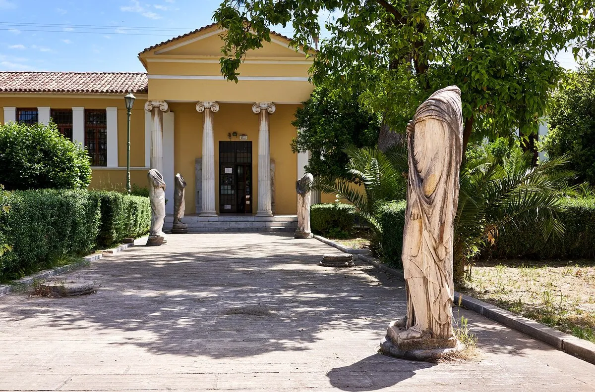La entrada principal al museo Arqueológico de Esparta