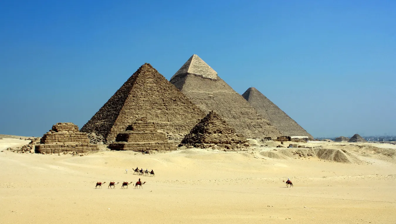 Vista de las 3 piramides de Guiza.