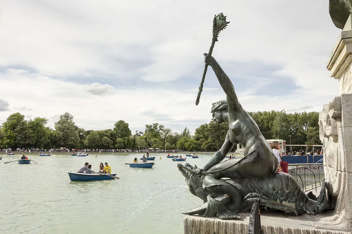 Sirenas en el Parque del Retiro de Madrid.
