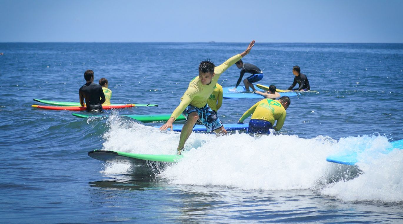 Imagen del tour: Yilan Waiao Surfing Experience