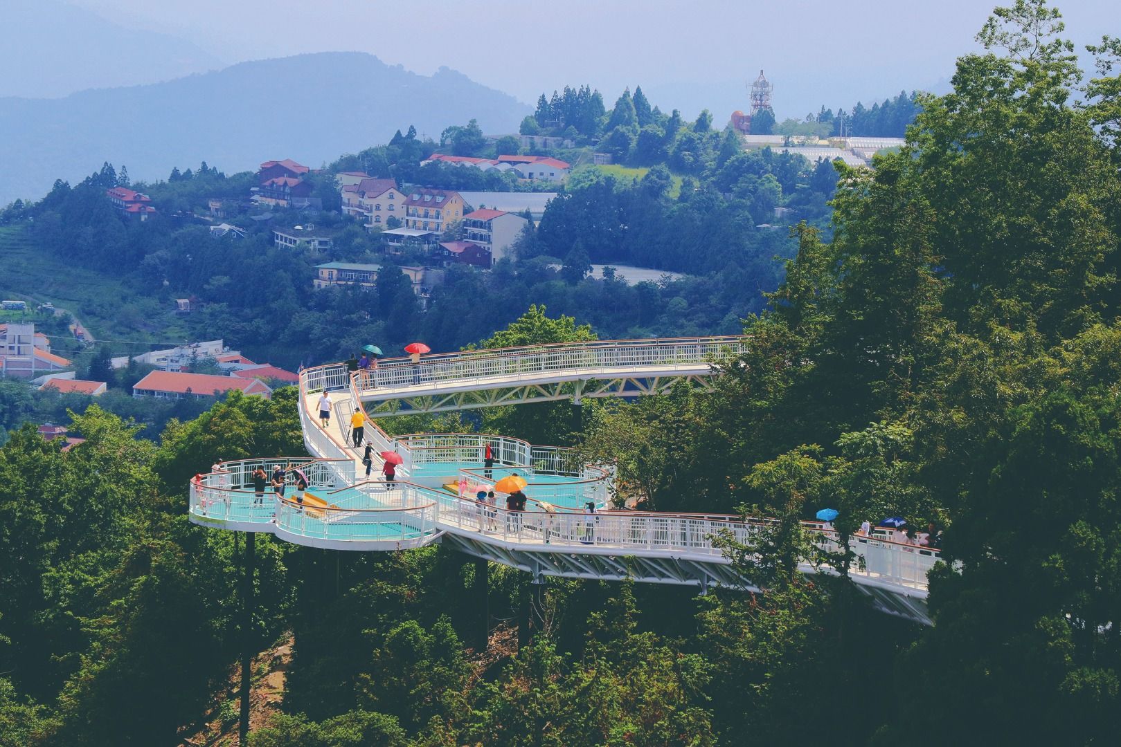 Imagen del tour: Nantou Qingjing Skywalk Ticket