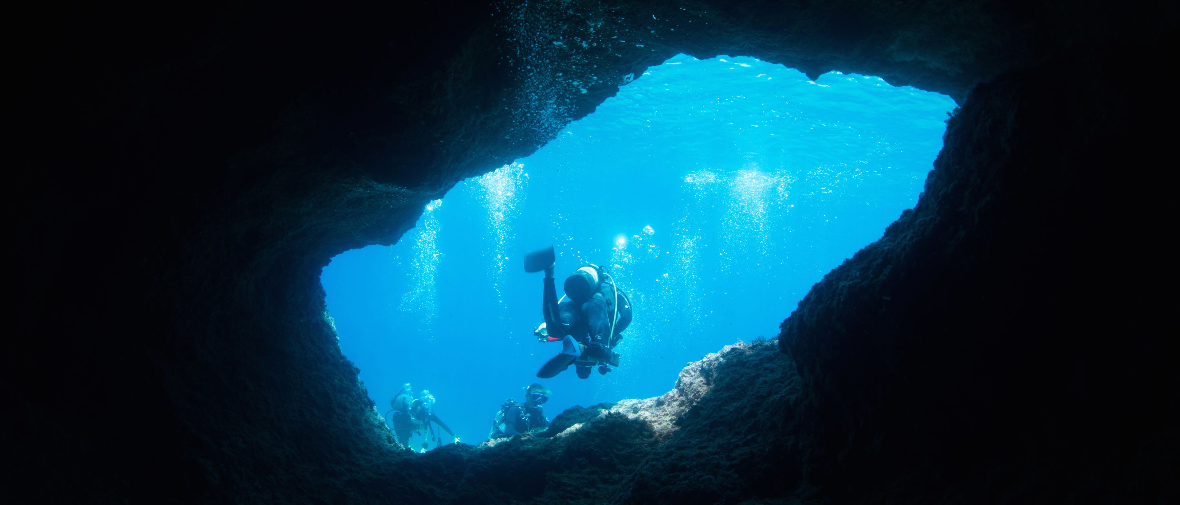 Imagen del tour: Onna Village Blue Cave Scuba and Snorkeling Experience