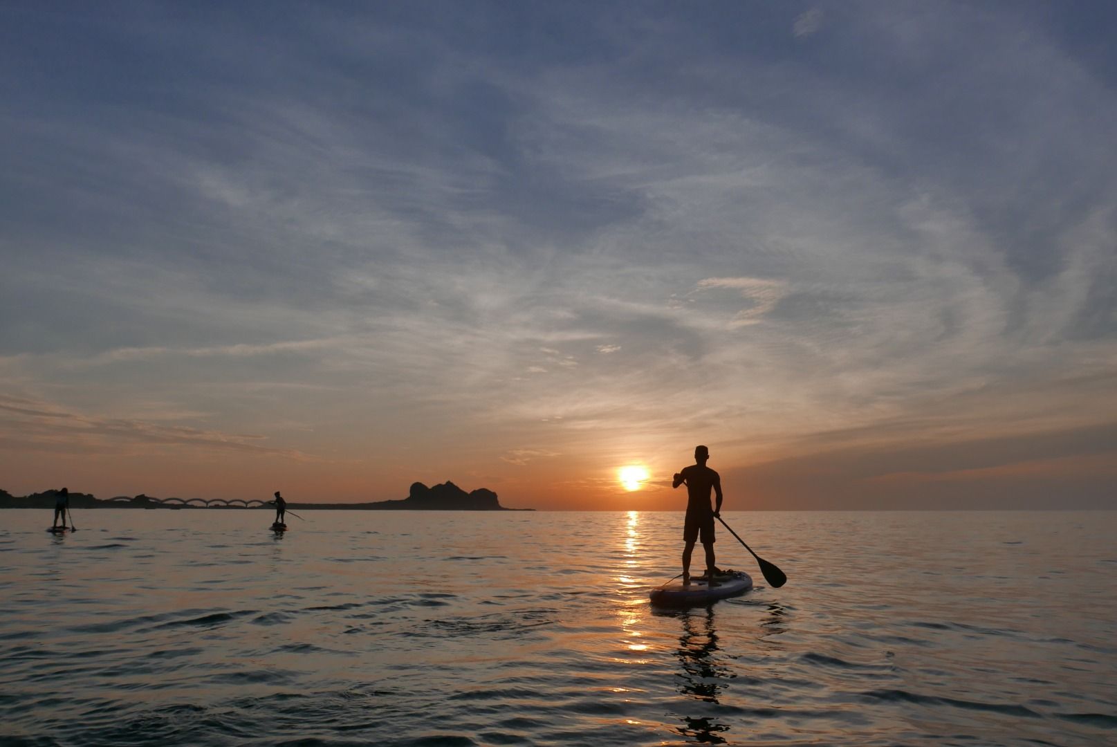 Imagen del tour: Sanxiantai Island Sunrise or Sunset Stand-up Paddleboarding Experience in Taitung