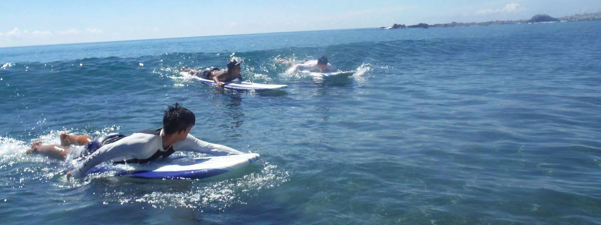 Imagen del tour: Donghe Beginner Surf Lesson