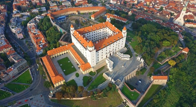 Imagen del tour: El Free Tour + Completo Bratislava: Castillo + Catedral + Barrio Judio
