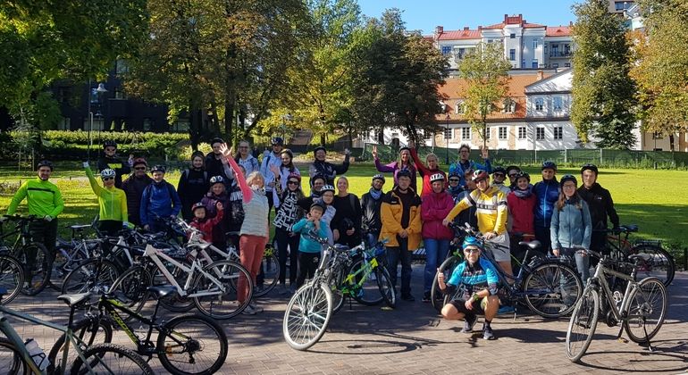 Imagen del tour: Visita regular en bicicleta por Vilnius "Lugares emblemáticos y joyas ocultas"