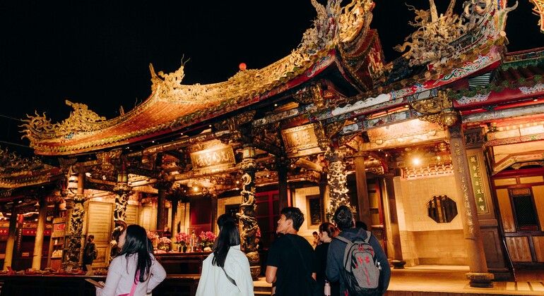 Imagen del tour: El origen de Taipei y el templo de Longshan - Visita cultural gratuita a pie por Taiwán