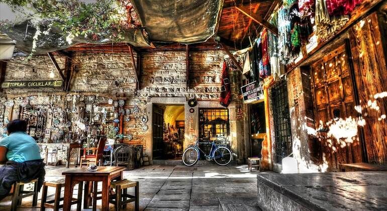 Imagen del tour: Visita guiada gratuita a pie por la histórica Izmir: una aventura turística