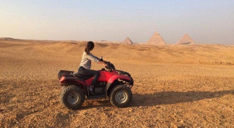 Imagen del tour: Excursión en quad por las pirámides de Guiza