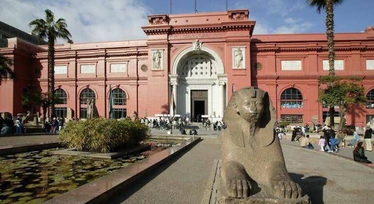 Imagen del tour: Excursión a El Cairo: Museo Egipcio, Torre de El Cairo y paseo en barco por el Nilo