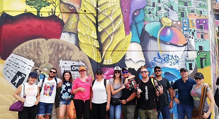 Imagen del tour: Free Tour por la COMUNA 13 de Graffitour